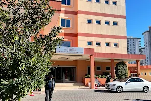 Başkent Üniversitesi Adana Uyg. ve Araşt. Merkezi Kışla Sağlık Yerleşkesi image