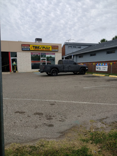Tire Shop «Tires Plus», reviews and photos, 7109 FL-52, Bayonet Point, FL 34667, USA
