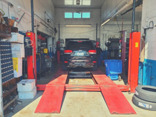 Car Repair and Maintenance «Accurate Auto Clinic», reviews and photos, 1580 E Oakton St, Des Plaines, IL 60018, USA