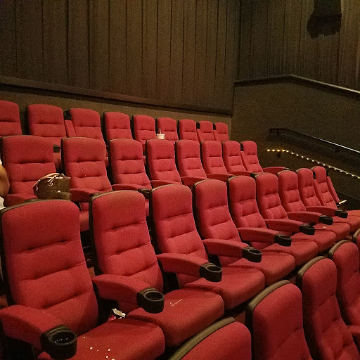 Movie Theater «AMC Showplace Machesney Park 14», reviews and photos, 1860 Anjali Way, Machesney Park, IL 61115, USA