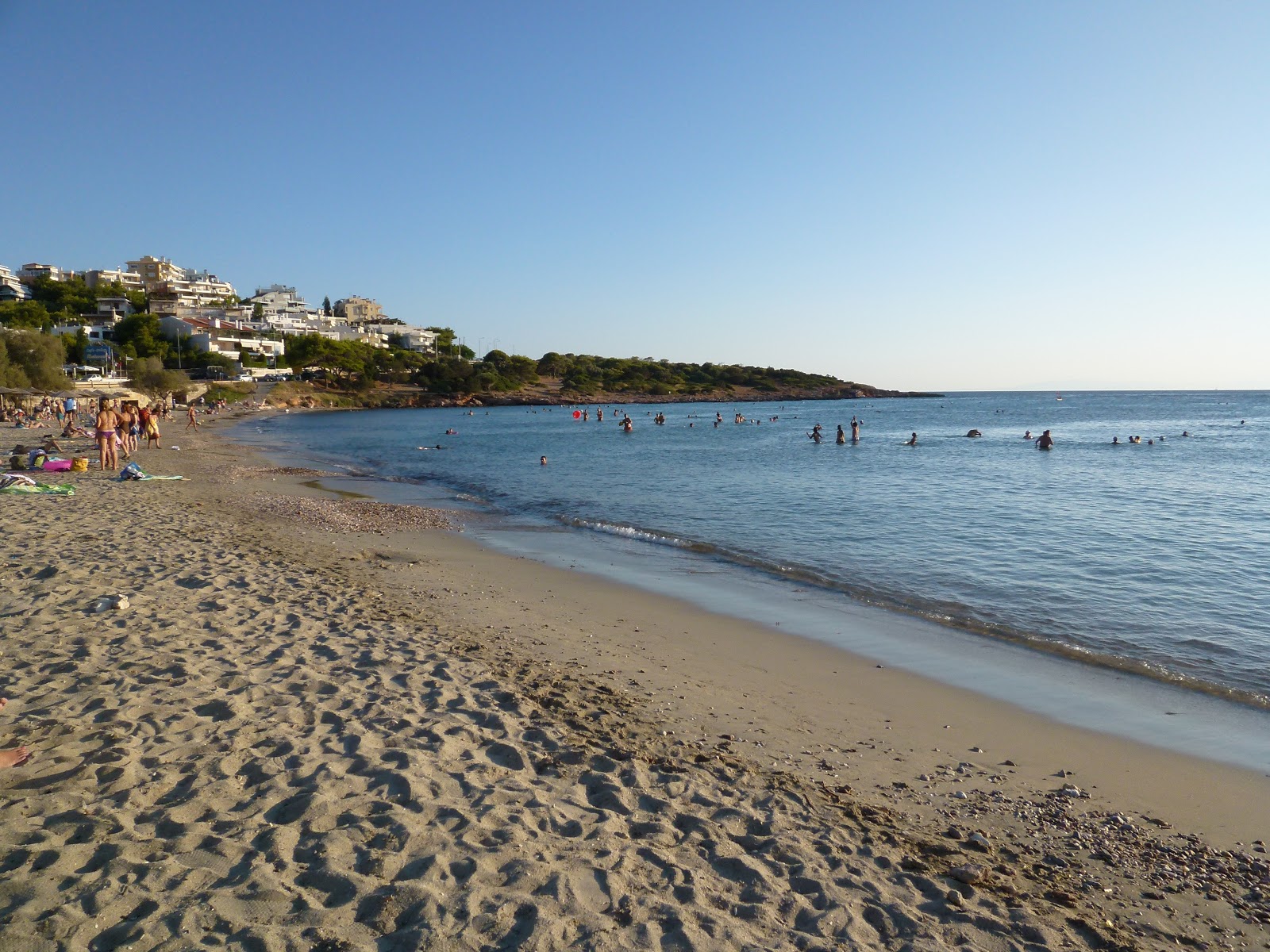 Photo de Paralia Saronida zone des équipements