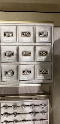 Jewelry Store «Jared The Galleria of Jewelry», reviews and photos, 7520 W Bell Rd, Glendale, AZ 85308, USA