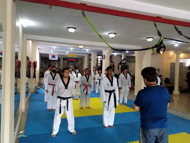 Escuela de Taekwondo y Artes Marciales "Taebaek Ecuador"(Quito) - Quito