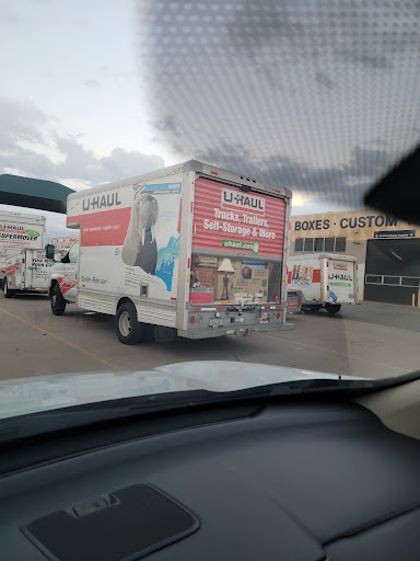 Truck Rental Agency «U-Haul Moving & Storage of Irving», reviews and photos, 2630 W Irving Blvd, Irving, TX 75061, USA