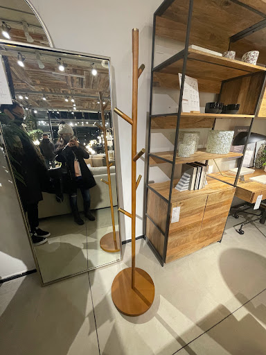 Furniture Store «west elm», reviews and photos, 1 Bellevue Way NE, Bellevue, WA 98004, USA