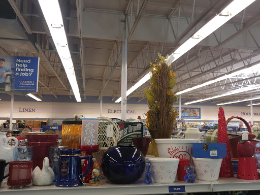 Thrift Store «Goodwill», reviews and photos, 6425 NE Fourth Plain Blvd, Vancouver, WA 98661, USA