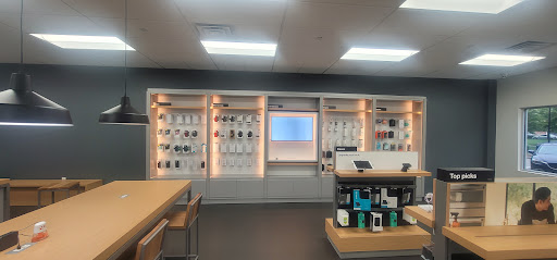 Cell Phone Store «Verizon Authorized Retailer - Wireless Zone», reviews and photos, 148 NJ-31, Flemington, NJ 08822, USA