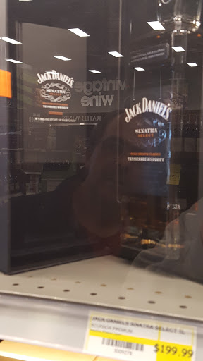 Liquor Store «Liquor Barn», reviews and photos, 1705 N Dixie Hwy #100, Elizabethtown, KY 42701, USA