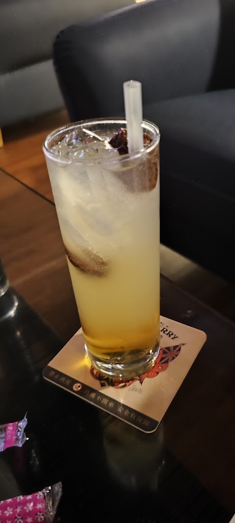 [ 1202 bar ] 餐酒館｜酒吧｜餐廳｜調酒｜宵夜｜飲料｜簡餐｜炸物｜小酌｜聚會｜三民｜岡山｜左營｜人氣｜楠梓美食｜必吃必喝酒吧｜特色美食｜網美打卡｜飛鏢機｜在地推薦｜生日慶生｜德賢商圈｜高雄美食｜特色pub｜包廂包場 的照片