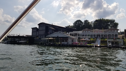 Tourist Attraction «Apple Valley Lake», reviews and photos, Apple Valley Dr, Howard, OH 43028, USA