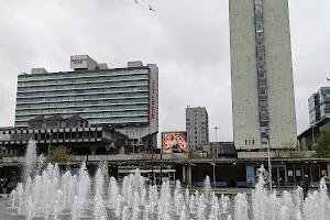 Piccadilly Gardens image