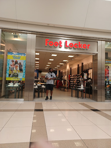 Shopping Mall «Woodland Mall», reviews and photos, 3195 28th St SE, Grand Rapids, MI 49512, USA