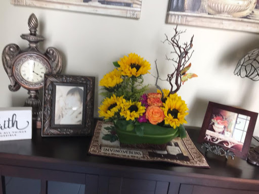 Florist «Newport Florist», reviews and photos, 882 W 16th St, Newport Beach, CA 92663, USA