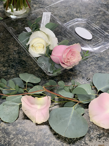 Florist «Hassell Florist», reviews and photos, 1679 Drew St, Clearwater, FL 33755, USA