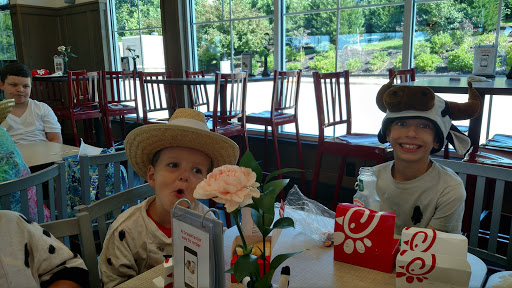 Fast Food Restaurant «Chick-fil-A», reviews and photos, 165 Purcellville Gateway Dr, Purcellville, VA 20132, USA