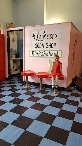 Le Keux Vintage Salon & Parties - Barber shop