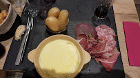 Raclette du Restaurant français Restaurant La Bergerie à Praz-sur-Arly - n°7