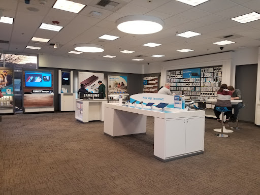 Cell Phone Store «AT&T», reviews and photos, 6150 E Lake Sammamish Pkwy SE, Issaquah, WA 98029, USA