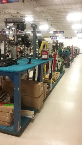 Hardware Store «Harbor Freight Tools», reviews and photos, 4600 Stadium Dr, Kalamazoo, MI 49008, USA