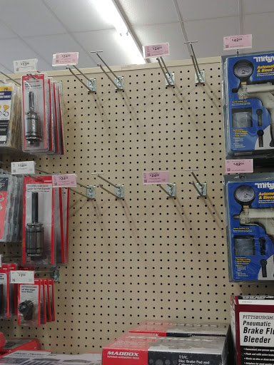 Hardware Store «Harbor Freight Tools», reviews and photos, 7165 Academy Blvd N, Colorado Springs, CO 80920, USA
