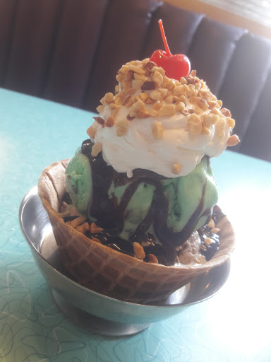 Ice Cream Shop «Old Town Slidell Soda Shop», reviews and photos, 301 Cousin St, Slidell, LA 70458, USA