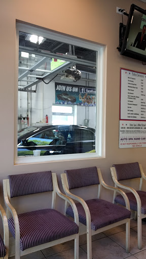 Car Wash «Auto Spa Hand Car Wash», reviews and photos, 6747 Touhy Ave, Niles, IL 60714, USA