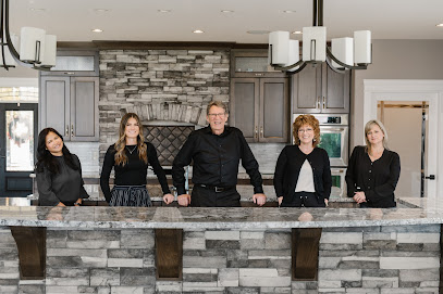 Loni & Cliff and Associates - Kamloops Real Estate - RE/MAX