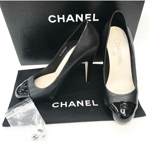 Used Clothing Store «Clothes Mentor Arlington Heights», reviews and photos, 862 W Dundee Rd, Arlington Heights, IL 60004, USA