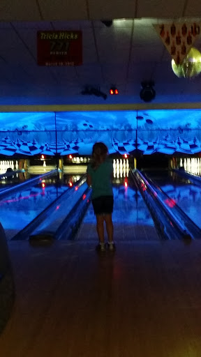 Bowling Alley «Boulevard Lanes», reviews and photos, 818 Emerson Ave, Dover, OH 44622, USA