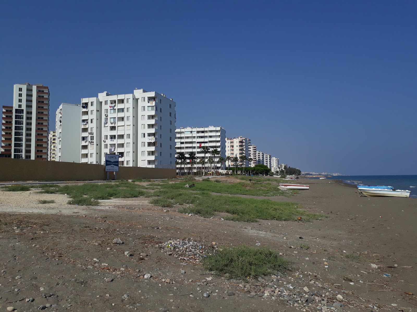 Foto van Tece Sahil beach met turquoise water oppervlakte