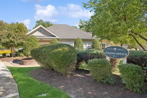 Riverwoods Apartments, Riverwoods at Lake Ridge Apartments & Riverwoods at Towne Square Townhomes