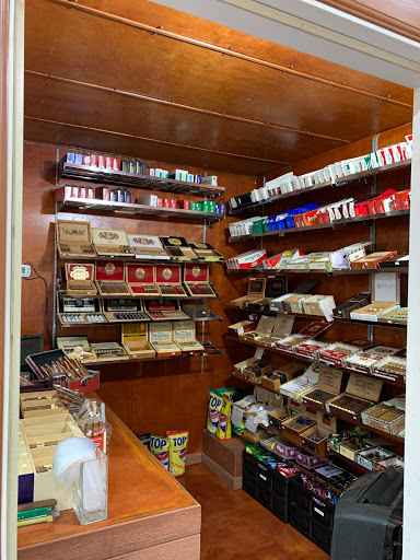 Tobacco Shop «Vape A Hookah Vape & Smoke Shop», reviews and photos, 1118 N Recker Rd #111, Mesa, AZ 85205, USA