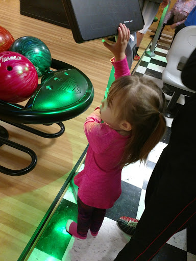 Bowling Alley «Mt. Morris Lanes and Pro Shop», reviews and photos, 9 Erie St, Mt Morris, NY 14510, USA