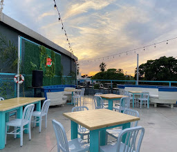 Zoom Bar & Grill photo