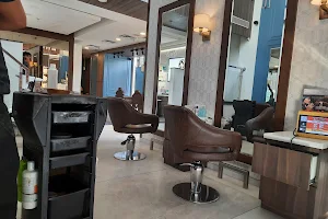 Looks Salon, Palam Vihar image