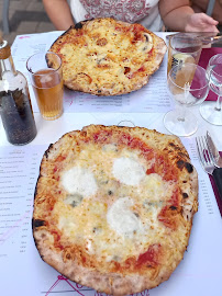 Plats et boissons du Pizzeria Pizzéria Romaine - Au feu de bois à Rodez - n°2