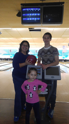 Bowling Supply Shop «Lodge Lanes», reviews and photos, 46255 S Interstate 94 Service Dr, Belleville, MI 48111, USA