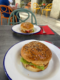 Hamburger végétarien du Restaurant Le Régal Café à Lyon - n°2