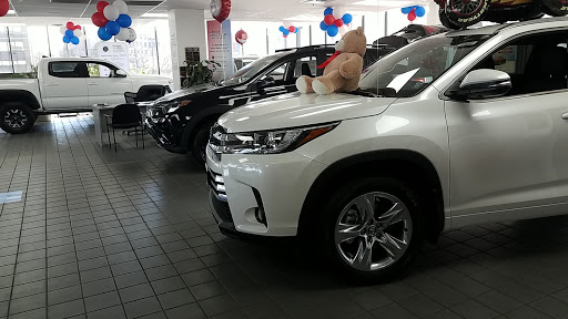 Toyota Dealer «New Rochelle Toyota», reviews and photos, 47 Cedar St, New Rochelle, NY 10801, USA