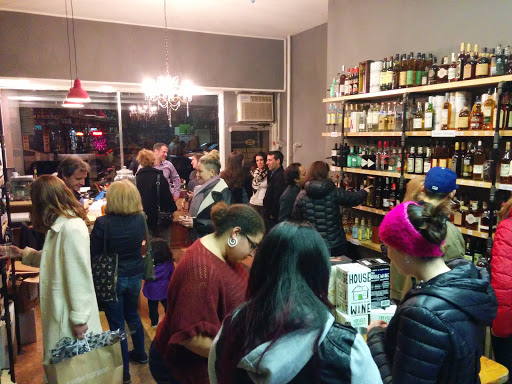 Liquor Store «Little Mo Wine & Spirits», reviews and photos, 1125 Nostrand Ave, Brooklyn, NY 11225, USA