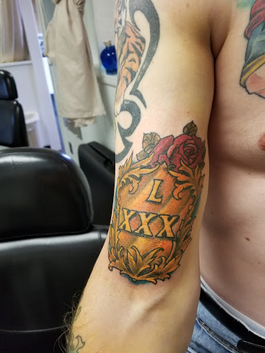 Tattoo Shop «Destiny Tattoo Studio», reviews and photos, 1822 NJ-35, South Amboy, NJ 08879, USA