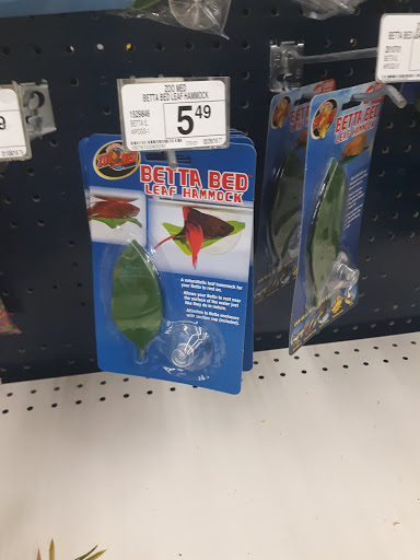 Pet Supply Store «Petco Animal Supplies», reviews and photos, 1311 E Army Post Rd, Des Moines, IA 50315, USA