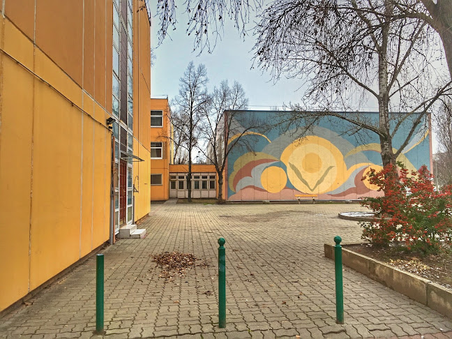 Értékelések erről a helyről: Aquincum Angol-Magyar Két Tanítási Nyelvű Általános Iskola, Budapest - Iskola