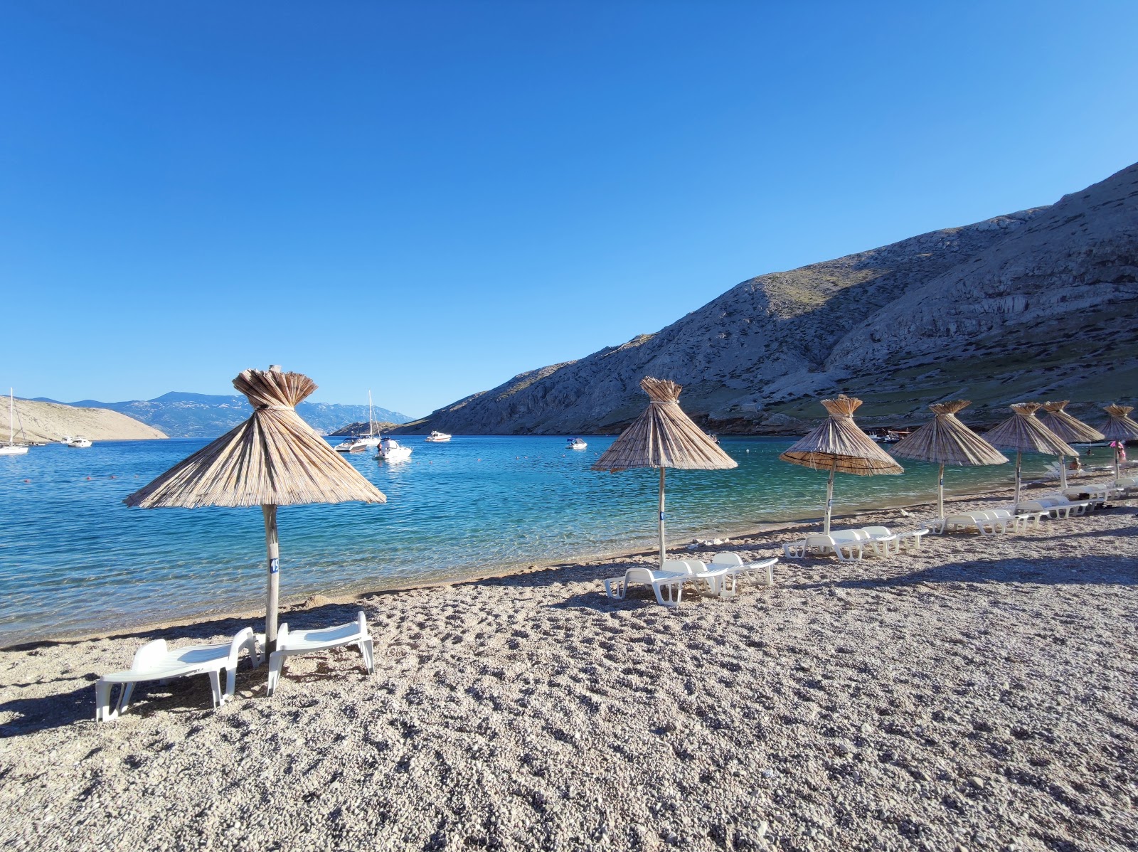 Zdjęcie Plaża Vela Luka poparte klifami
