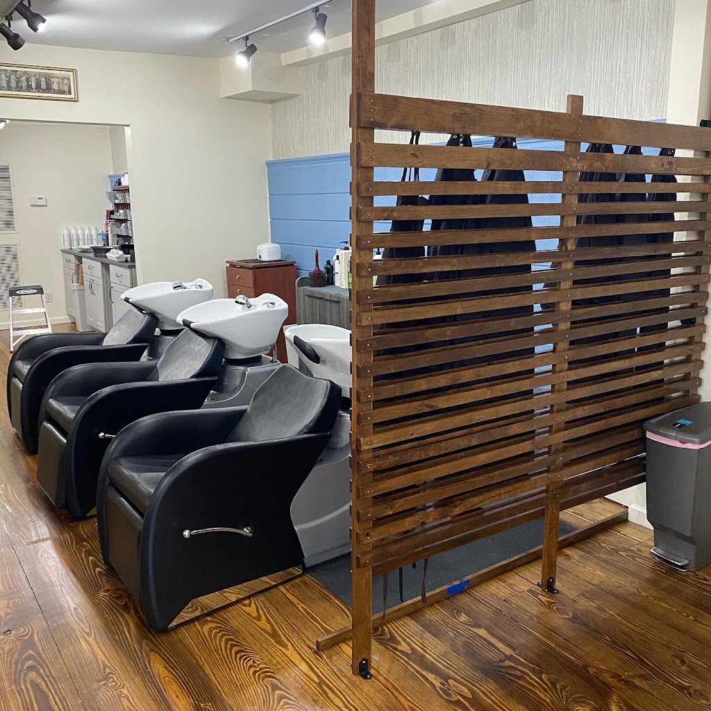 13 West Mane Salon 07945