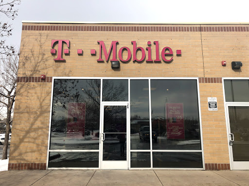 Cell Phone Store «T-Mobile», reviews and photos, 1921 Sheridan Blvd, Edgewater, CO 80214, USA