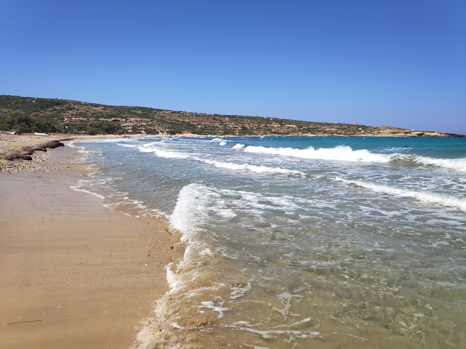 Photo de Sarakiniko Beach situé dans une zone naturelle