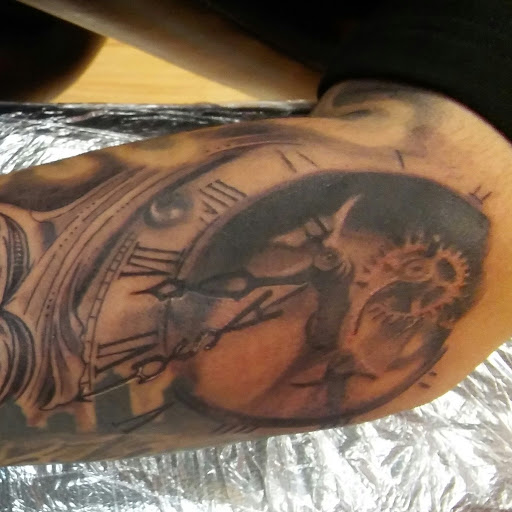 Tattoo Shop «Bad Habits Tattoo Studio», reviews and photos, 1502 Callaghan Rd, San Antonio, TX 78228, USA