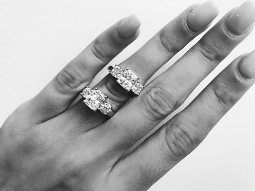 Jewelry Store «Hannoush Jewelers - Dartmouth», reviews and photos, 435 State Rd, Dartmouth, MA 02747, USA