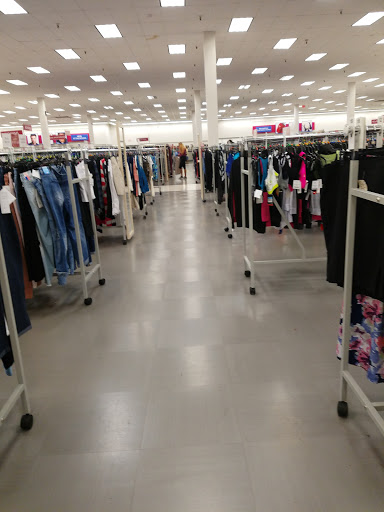 Clothing Store «Burlington Coat Factory», reviews and photos, 100 W Kemper Rd, Springdale, OH 45246, USA